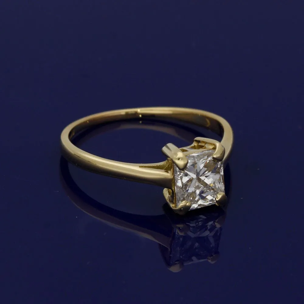 18ct Yellow Gold Princess Cut Diamond Solitaire Ring