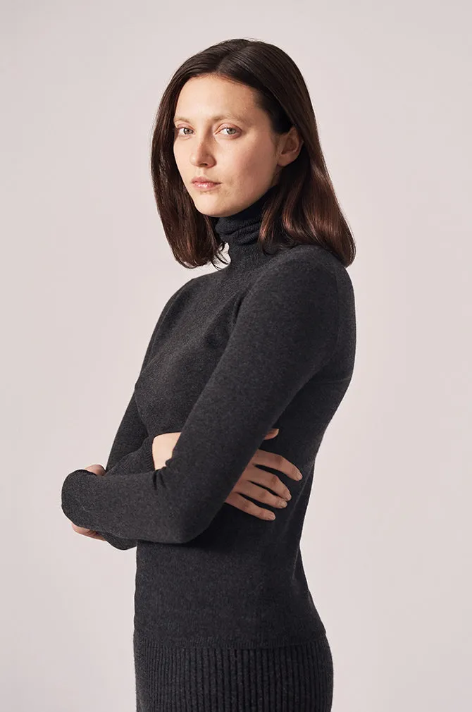 CASHMERE CLASSIC TURTLENECK