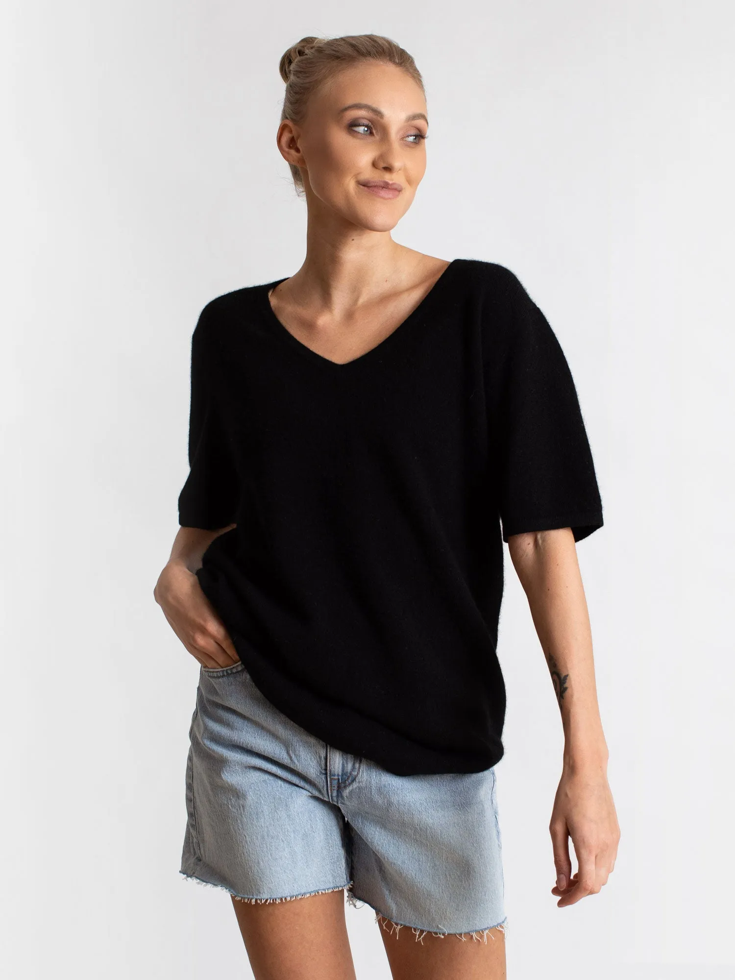 Cashmere T-shirt "Iben" - black