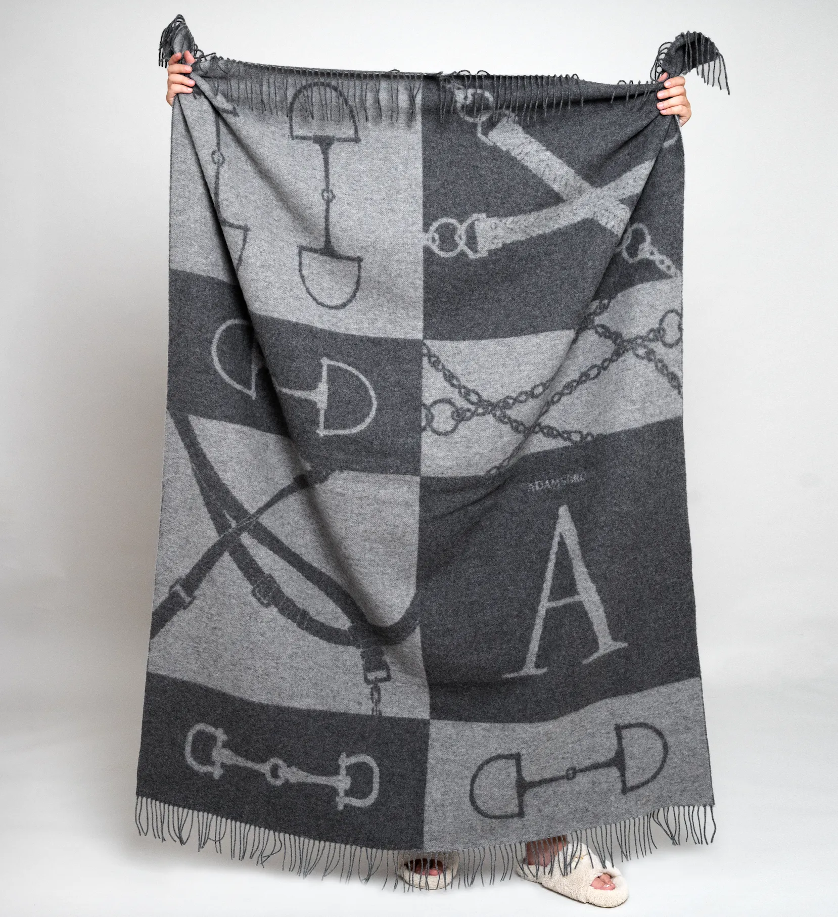 Cashmere Throw Dark grey & grey.