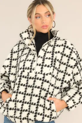 Don't Bother Black & White Houndstooth Pullover